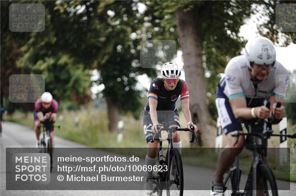 30.08.2026 - Elbe Triathlon Hamburg Michael Burmester http://msf.ph/oto/10069623 30.08.2026 09:44:01 Radfahren 302, 393, 433, 638, 728, 879, 950 meine-sportfotos.de