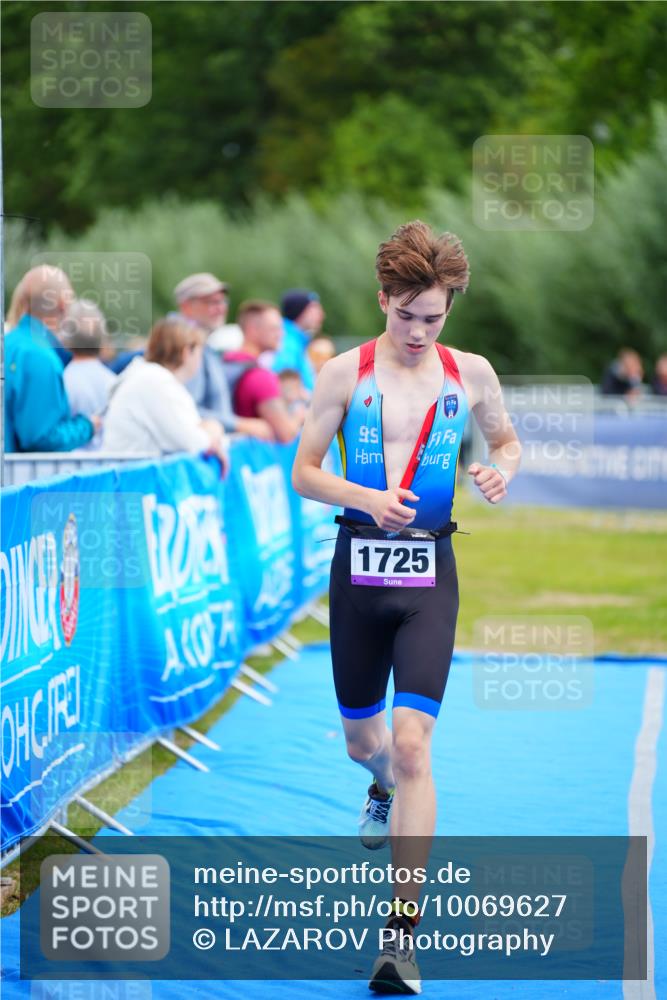 30.08.2026 - Elbe Triathlon Hamburg LAZAROV Photography http://msf.ph/oto/10069627 30.08.2026 12:40:23 Ziel 1725 meine-sportfotos.de