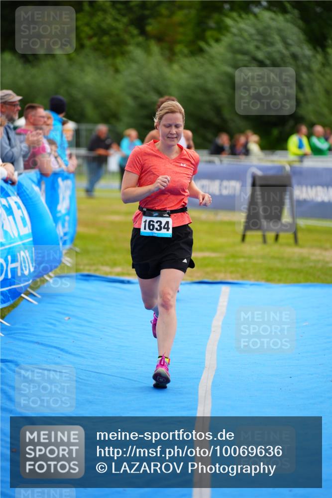 30.08.2026 - Elbe Triathlon Hamburg LAZAROV Photography http://msf.ph/oto/10069636 30.08.2026 12:40:34 Ziel 1634, 1739 meine-sportfotos.de