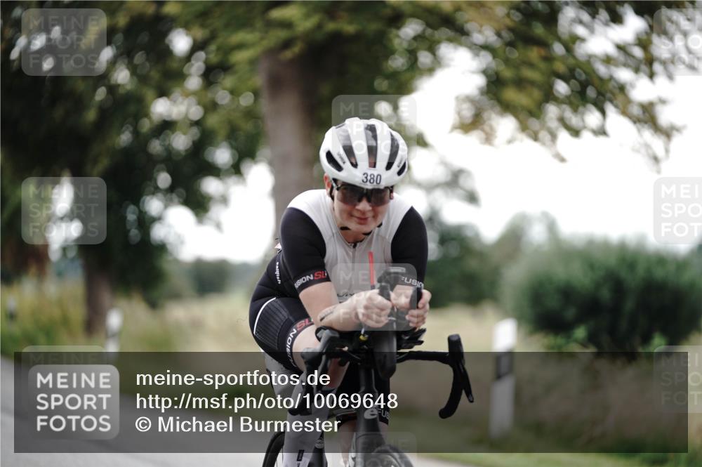 30.08.2026 - Elbe Triathlon Hamburg Michael Burmester http://msf.ph/oto/10069648 30.08.2026 09:44:10 Radfahren 335, 380, 433, 556, 771, 831, 866, 950 meine-sportfotos.de