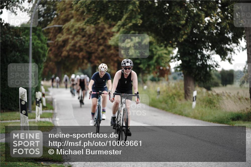 30.08.2026 - Elbe Triathlon Hamburg Michael Burmester http://msf.ph/oto/10069661 30.08.2026 09:44:16 Radfahren 248, 317, 556, 750, 752, 831, 866 meine-sportfotos.de