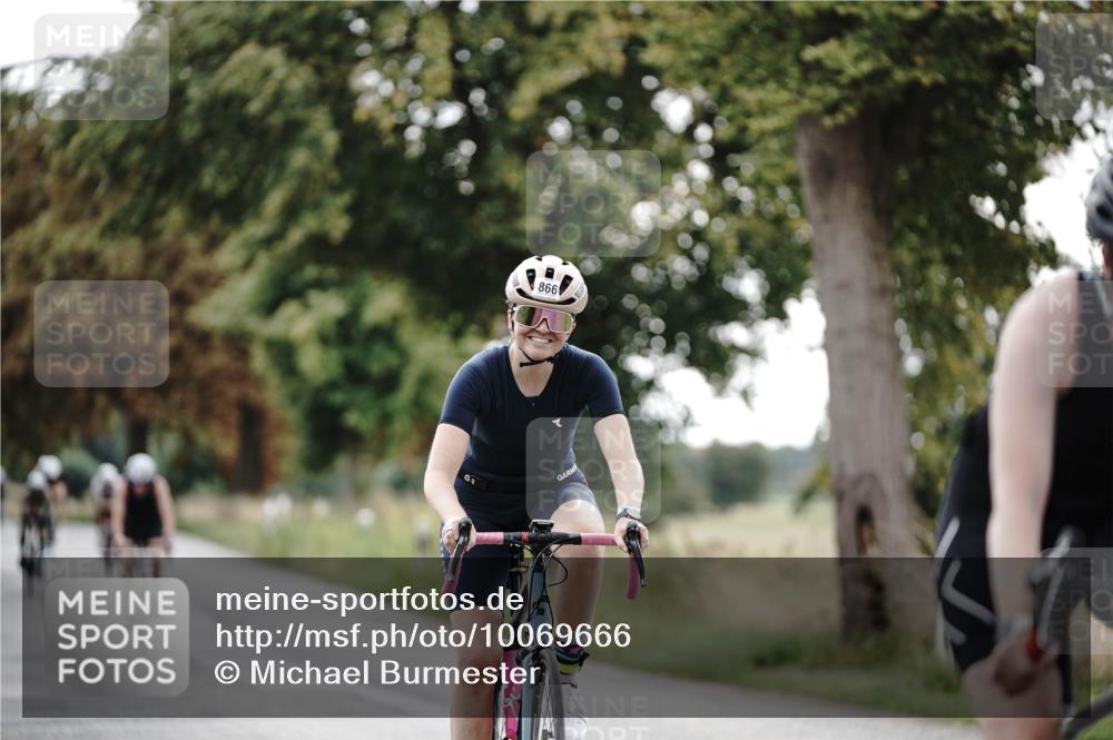 30.08.2026 - Elbe Triathlon Hamburg Michael Burmester http://msf.ph/oto/10069666 30.08.2026 09:44:17 Radfahren 248, 317, 394, 556, 750, 752, 831, 866 meine-sportfotos.de