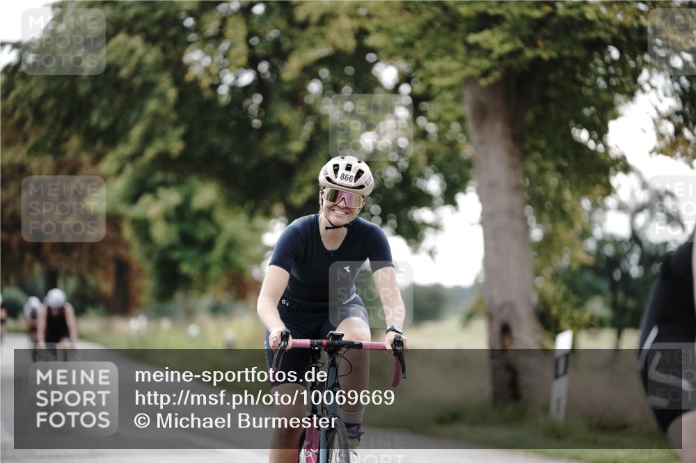 30.08.2026 - Elbe Triathlon Hamburg Michael Burmester http://msf.ph/oto/10069669 30.08.2026 09:44:18 Radfahren 248, 317, 394, 750, 752, 779, 831, 866 meine-sportfotos.de