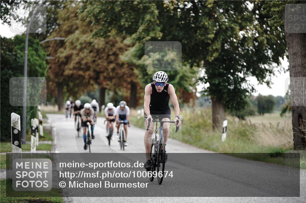 30.08.2026 - Elbe Triathlon Hamburg Michael Burmester http://msf.ph/oto/10069674 30.08.2026 09:44:20 Radfahren 248, 317, 367, 394, 750, 752, 779, 866 meine-sportfotos.de
