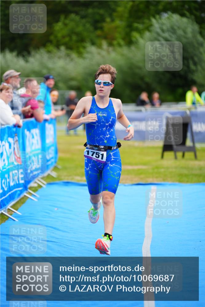 30.08.2026 - Elbe Triathlon Hamburg LAZAROV Photography http://msf.ph/oto/10069687 30.08.2026 12:40:48 Ziel 1751 meine-sportfotos.de