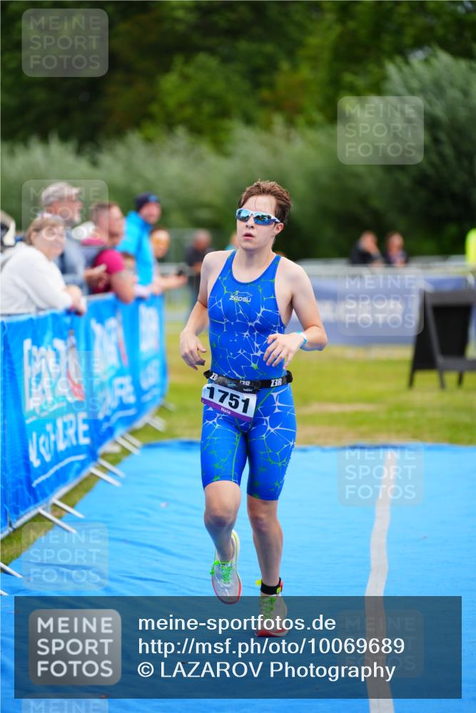 30.08.2026 - Elbe Triathlon Hamburg LAZAROV Photography http://msf.ph/oto/10069689 30.08.2026 12:40:48 Ziel 1751 meine-sportfotos.de