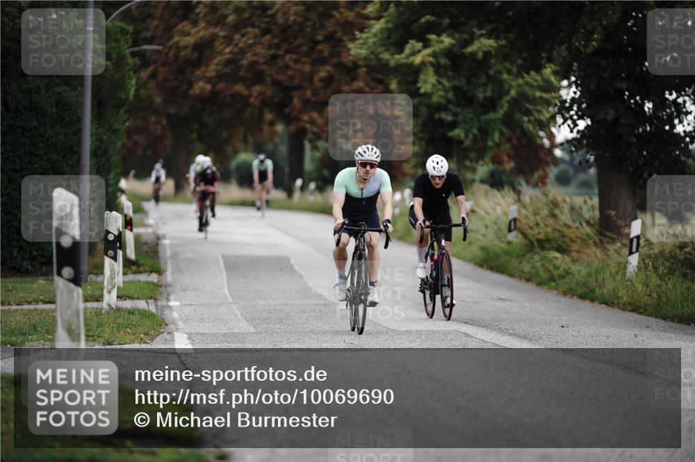 30.08.2026 - Elbe Triathlon Hamburg Michael Burmester http://msf.ph/oto/10069690 30.08.2026 09:44:34 Radfahren 292, 430, 532, 618, 826 meine-sportfotos.de