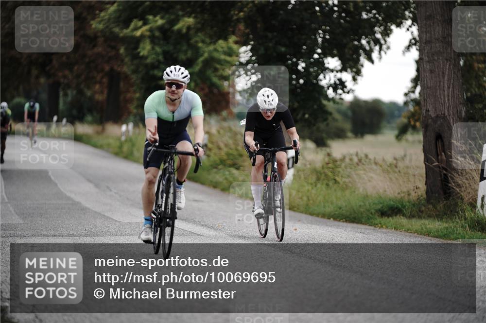 30.08.2026 - Elbe Triathlon Hamburg Michael Burmester http://msf.ph/oto/10069695 30.08.2026 09:44:35 Radfahren 292, 430, 532, 618, 826 meine-sportfotos.de