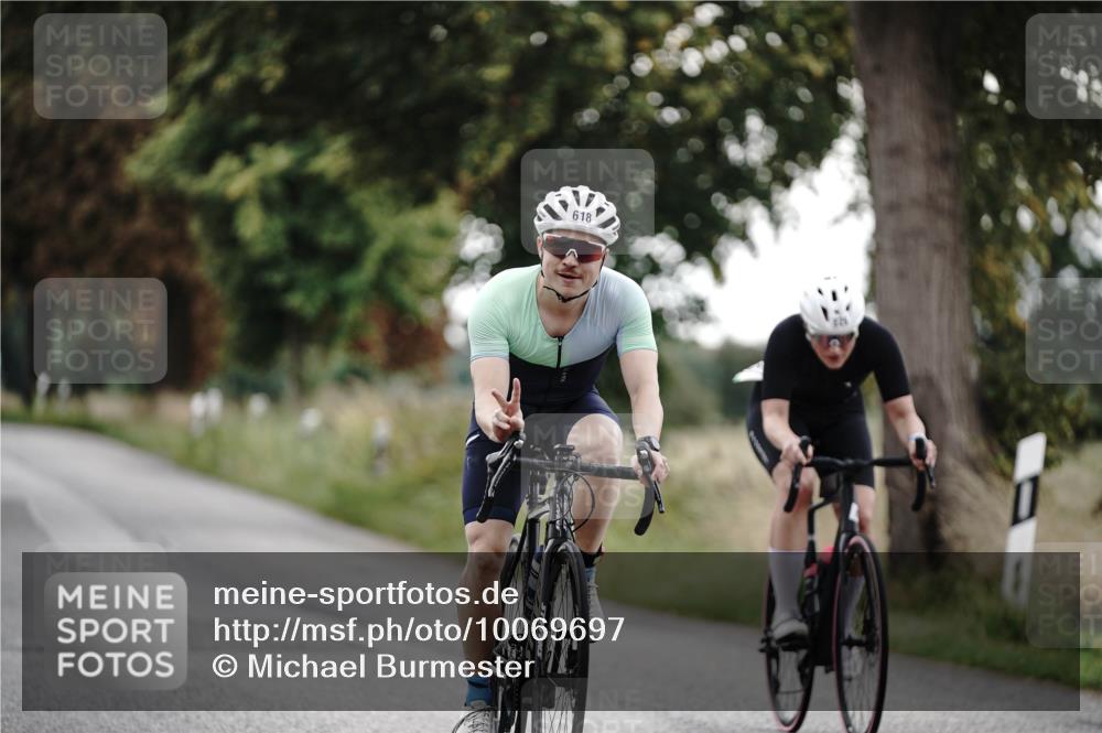 30.08.2026 - Elbe Triathlon Hamburg Michael Burmester http://msf.ph/oto/10069697 30.08.2026 09:44:35 Radfahren 292, 430, 532, 618, 826 meine-sportfotos.de