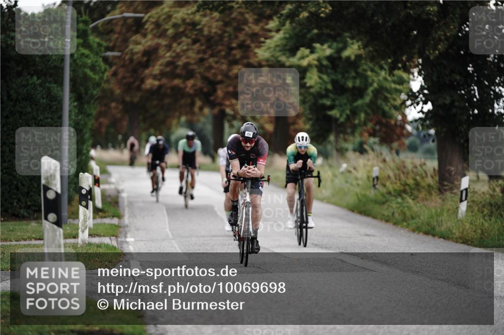 30.08.2026 - Elbe Triathlon Hamburg Michael Burmester http://msf.ph/oto/10069698 30.08.2026 09:44:38 Radfahren 292, 430, 475, 532, 618, 635, 826 meine-sportfotos.de