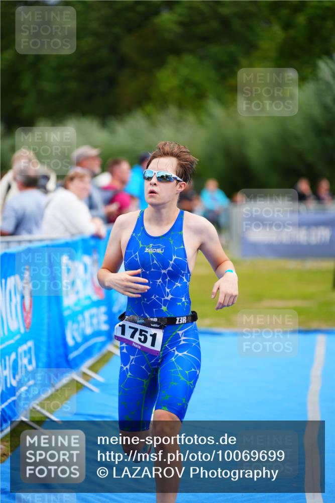 30.08.2026 - Elbe Triathlon Hamburg LAZAROV Photography http://msf.ph/oto/10069699 30.08.2026 12:40:49 Ziel 1751 meine-sportfotos.de