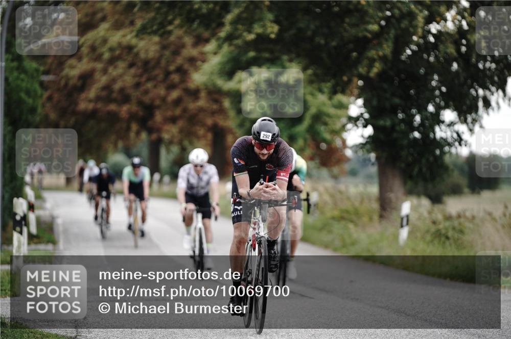 30.08.2026 - Elbe Triathlon Hamburg Michael Burmester http://msf.ph/oto/10069700 30.08.2026 09:44:39 Radfahren 292, 430, 475, 532, 635 meine-sportfotos.de