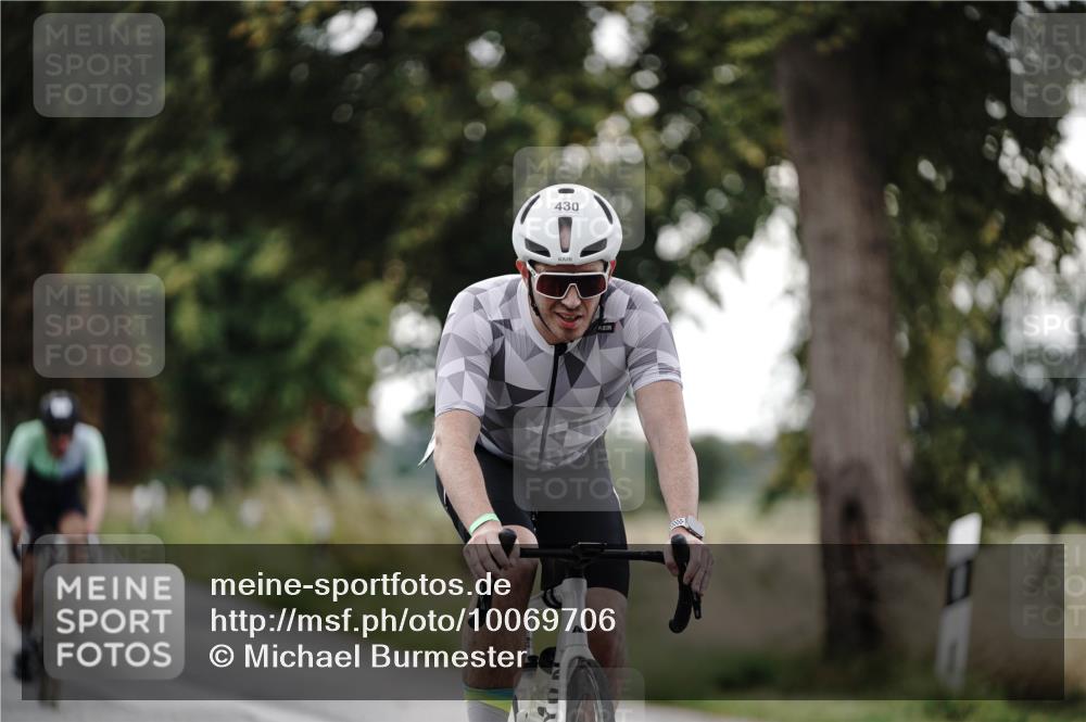 30.08.2026 - Elbe Triathlon Hamburg Michael Burmester http://msf.ph/oto/10069706 30.08.2026 09:44:41 Radfahren 292, 430, 475, 532, 635, 848 meine-sportfotos.de