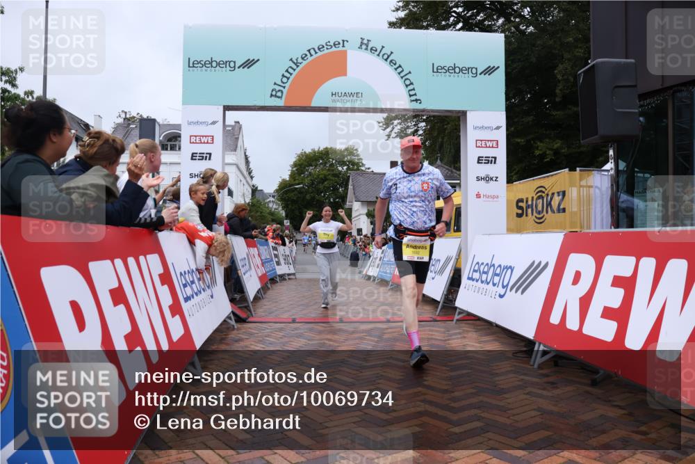 30.08.2026 - Blankeneser Heldenlauf Lena Gebhardt http://msf.ph/oto/10069734 30.08.2026 10:05:11 Ziel 1053, 1692 meine-sportfotos.de