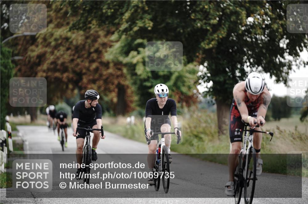 30.08.2026 - Elbe Triathlon Hamburg Michael Burmester http://msf.ph/oto/10069735 30.08.2026 09:44:56 Radfahren 452, 495, 636, 664, 701, 769, 864 meine-sportfotos.de