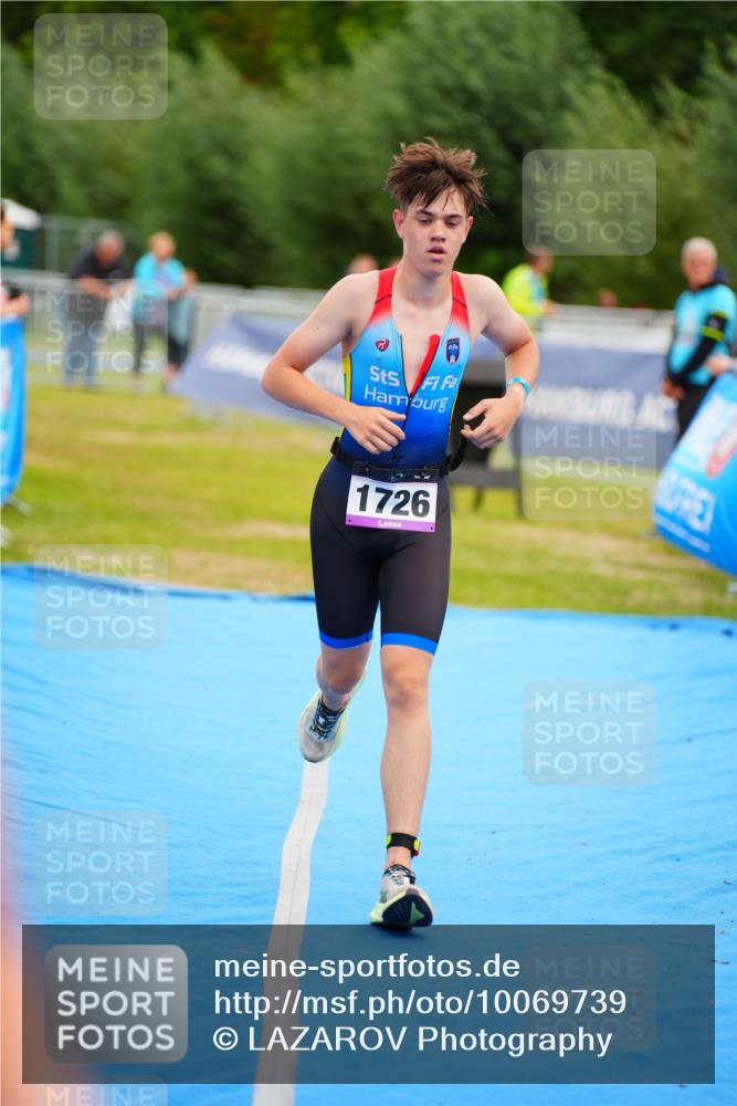 30.08.2026 - Elbe Triathlon Hamburg LAZAROV Photography http://msf.ph/oto/10069739 30.08.2026 12:41:13 Ziel 1726, 1752 meine-sportfotos.de
