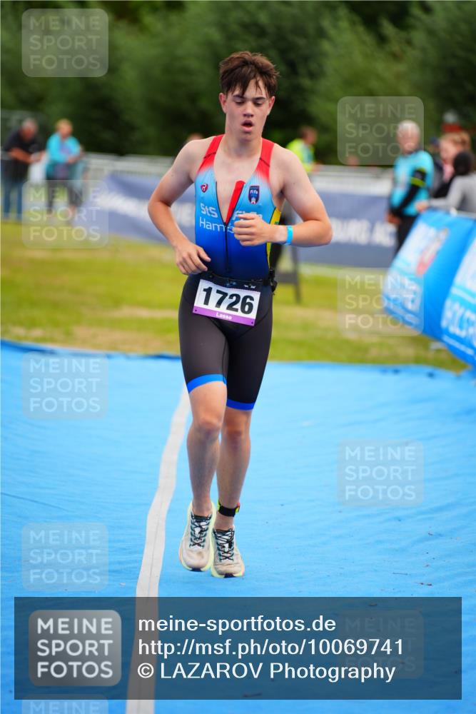 30.08.2026 - Elbe Triathlon Hamburg LAZAROV Photography http://msf.ph/oto/10069741 30.08.2026 12:41:13 Ziel 1726, 1752 meine-sportfotos.de