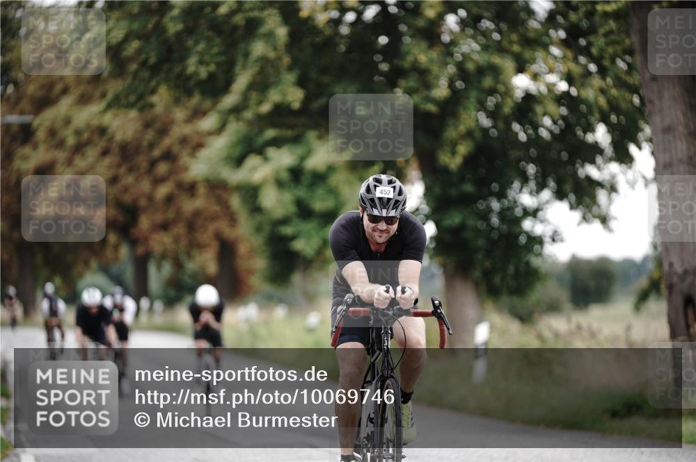 30.08.2026 - Elbe Triathlon Hamburg Michael Burmester http://msf.ph/oto/10069746 30.08.2026 09:45:00 Radfahren 274, 452, 495, 636, 664, 769, 864 meine-sportfotos.de