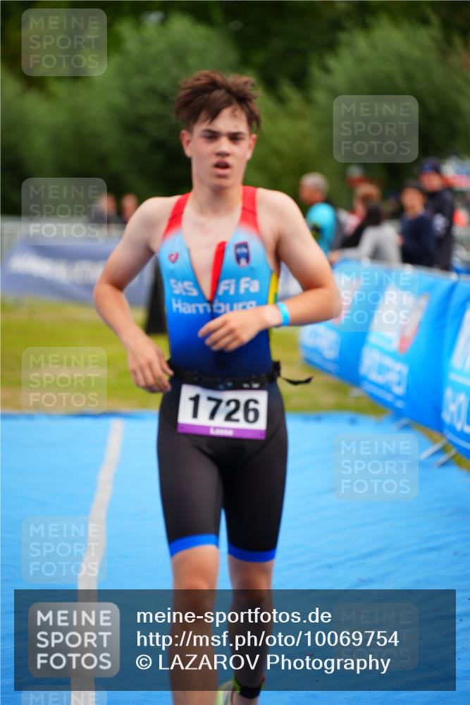 30.08.2026 - Elbe Triathlon Hamburg LAZAROV Photography http://msf.ph/oto/10069754 30.08.2026 12:41:14 Ziel 1726, 1752 meine-sportfotos.de