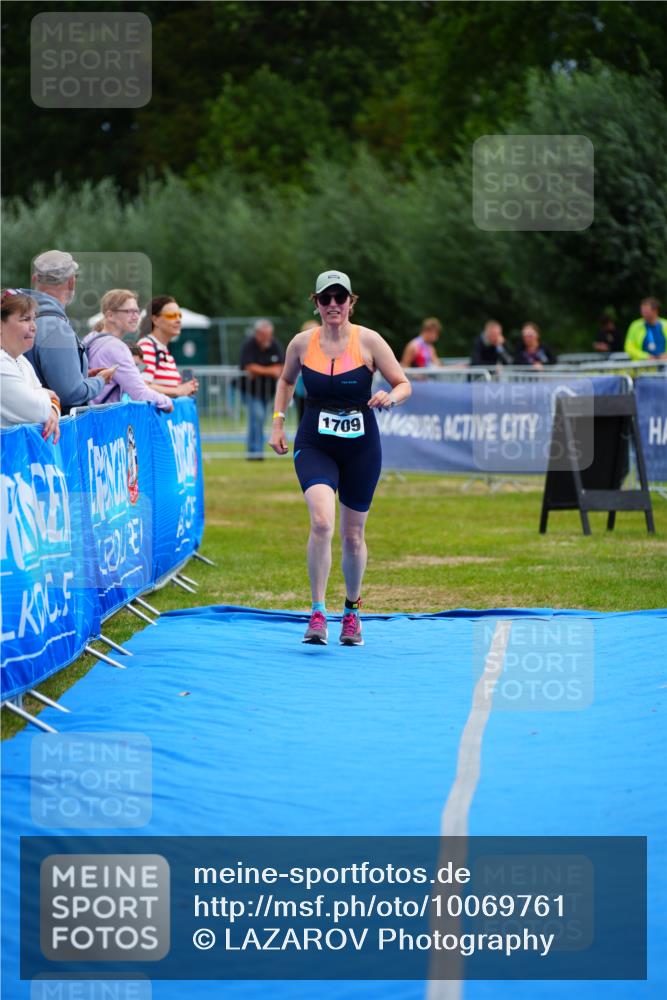30.08.2026 - Elbe Triathlon Hamburg LAZAROV Photography http://msf.ph/oto/10069761 30.08.2026 12:41:32 Ziel 1709 meine-sportfotos.de