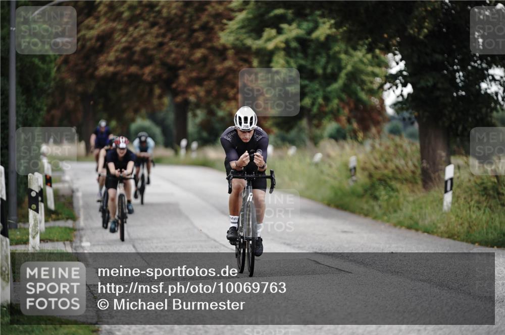 30.08.2026 - Elbe Triathlon Hamburg Michael Burmester http://msf.ph/oto/10069763 30.08.2026 09:45:10 Radfahren 508, 798, 827, 862 meine-sportfotos.de