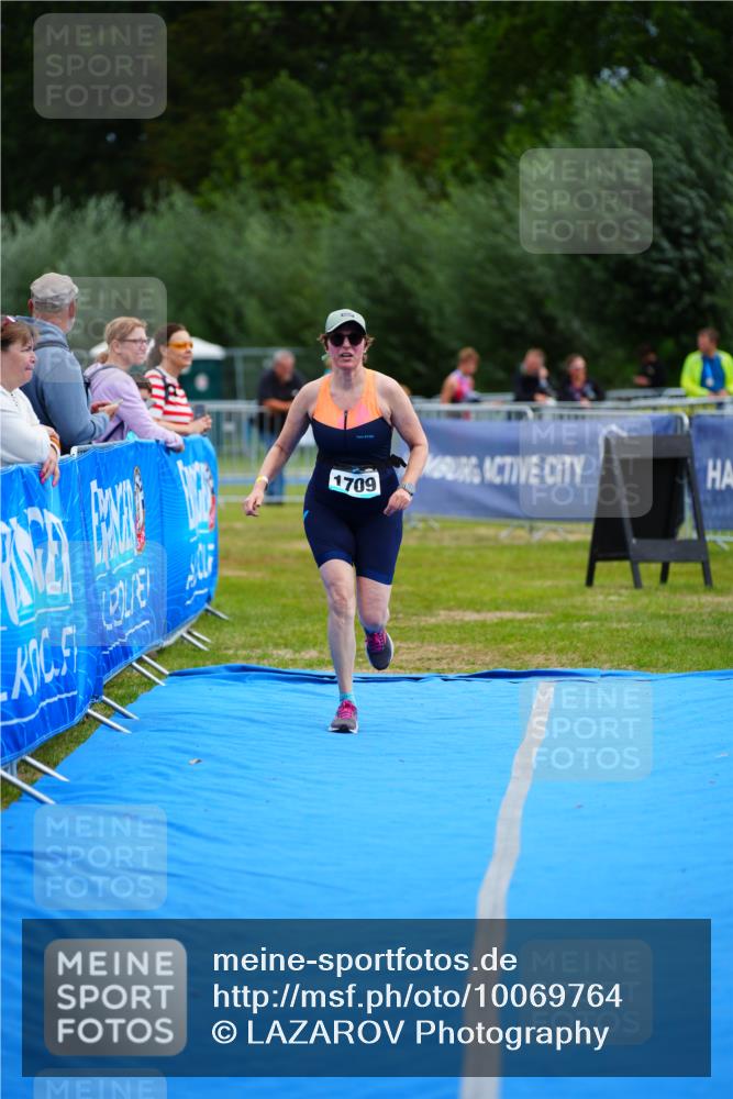 30.08.2026 - Elbe Triathlon Hamburg LAZAROV Photography http://msf.ph/oto/10069764 30.08.2026 12:41:32 Ziel 1709 meine-sportfotos.de