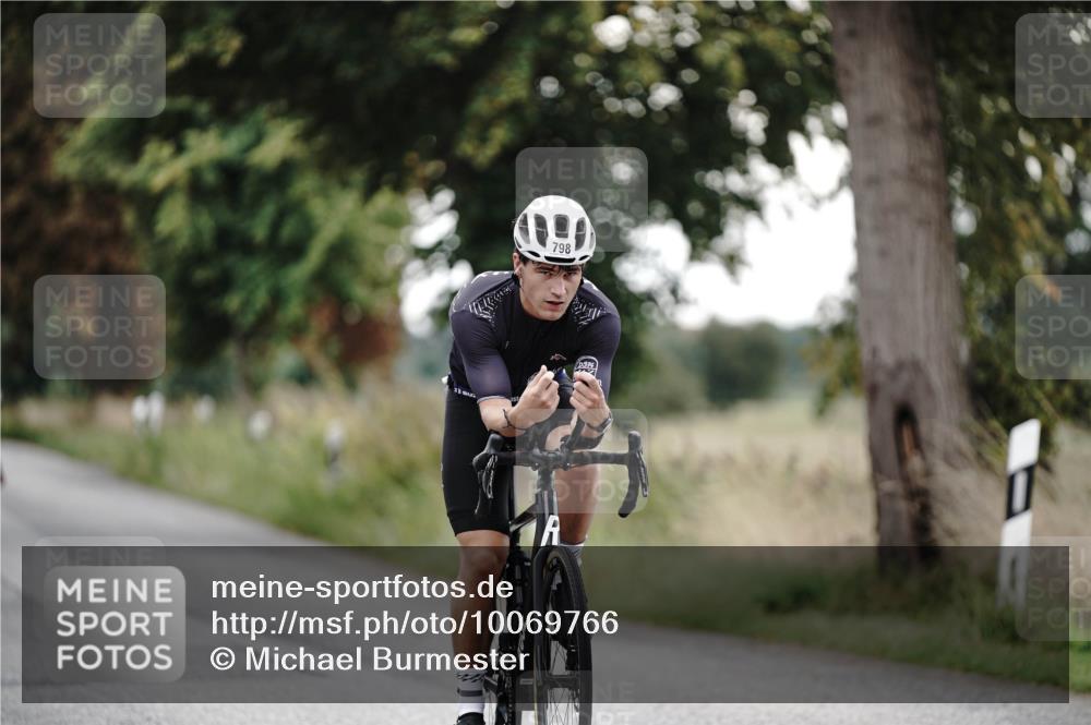 30.08.2026 - Elbe Triathlon Hamburg Michael Burmester http://msf.ph/oto/10069766 30.08.2026 09:45:11 Radfahren 508, 798, 827, 862 meine-sportfotos.de