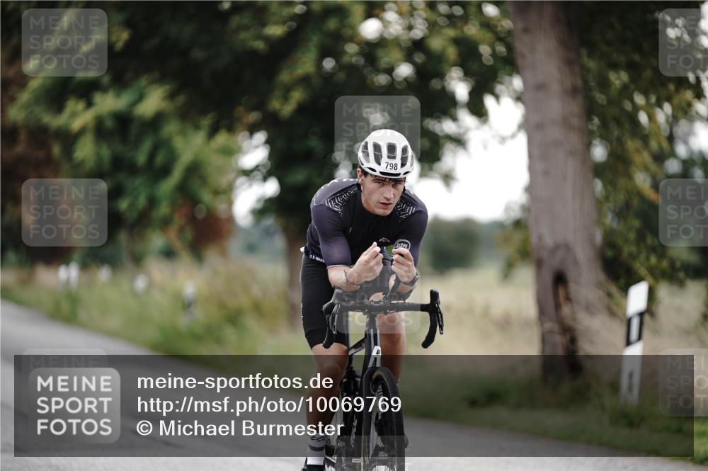 30.08.2026 - Elbe Triathlon Hamburg Michael Burmester http://msf.ph/oto/10069769 30.08.2026 09:45:11 Radfahren 508, 798, 827, 862 meine-sportfotos.de