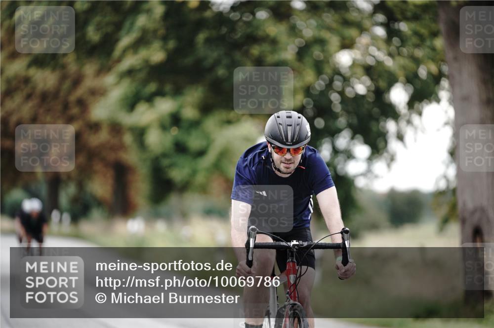 30.08.2026 - Elbe Triathlon Hamburg Michael Burmester http://msf.ph/oto/10069786 30.08.2026 09:45:25 Radfahren 321, 459, 467, 489 meine-sportfotos.de
