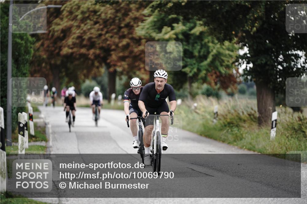 30.08.2026 - Elbe Triathlon Hamburg Michael Burmester http://msf.ph/oto/10069790 30.08.2026 09:45:28 Radfahren 321, 459, 467, 489, 751, 869, 882 meine-sportfotos.de