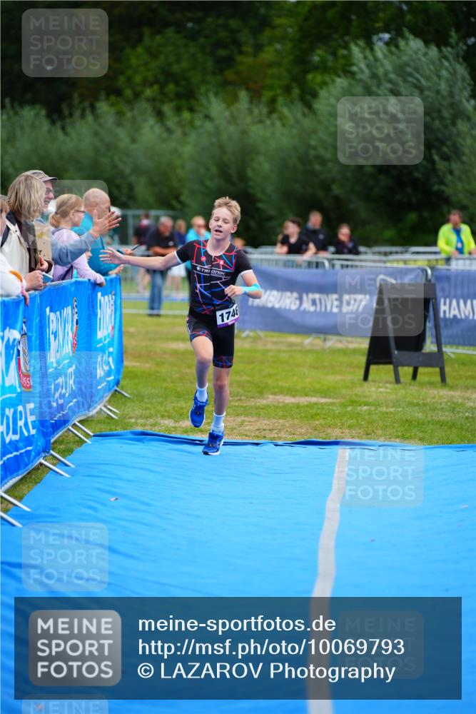 30.08.2026 - Elbe Triathlon Hamburg LAZAROV Photography http://msf.ph/oto/10069793 30.08.2026 12:42:08 Ziel 1727, 1746 meine-sportfotos.de