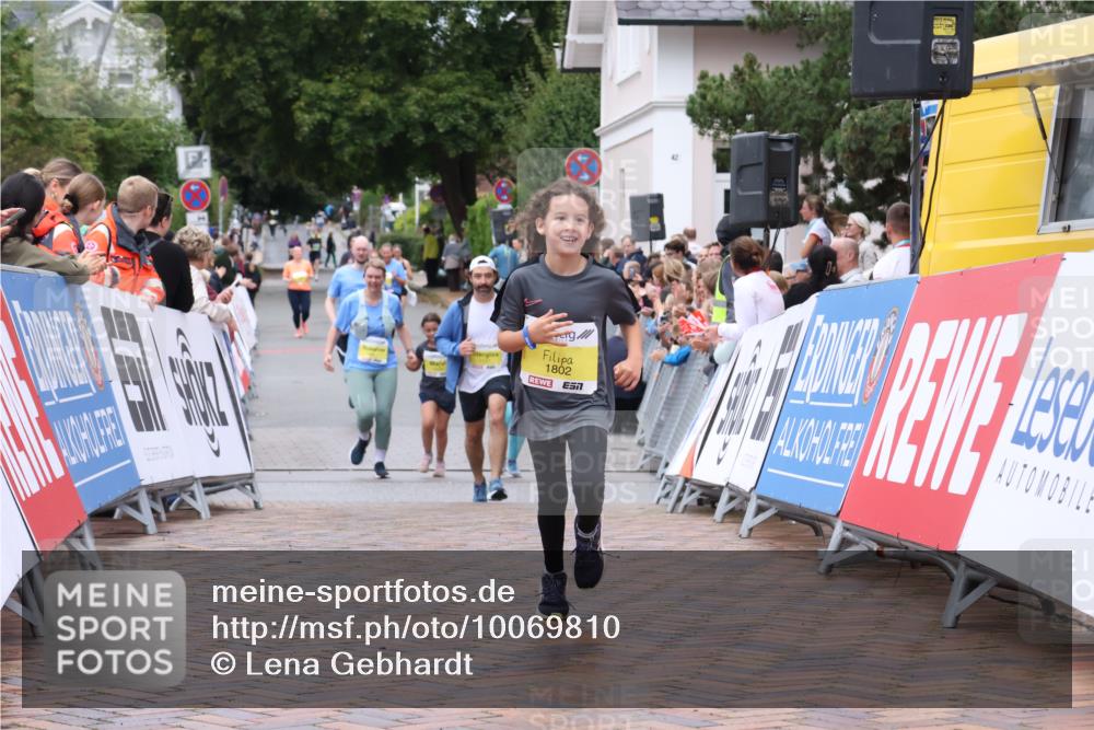30.08.2026 - Blankeneser Heldenlauf Lena Gebhardt http://msf.ph/oto/10069810 30.08.2026 10:05:18 Ziel 1053, 1692, 1802 meine-sportfotos.de