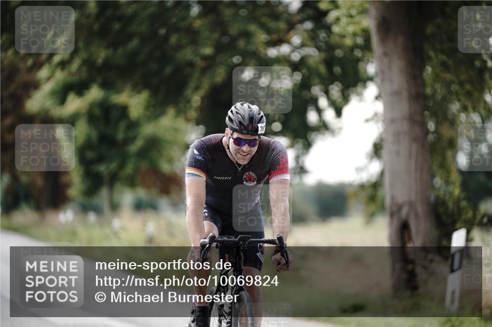 30.08.2026 - Elbe Triathlon Hamburg Michael Burmester http://msf.ph/oto/10069824 30.08.2026 09:49:18 Radfahren 293, 329, 330, 391, 509, 814 meine-sportfotos.de