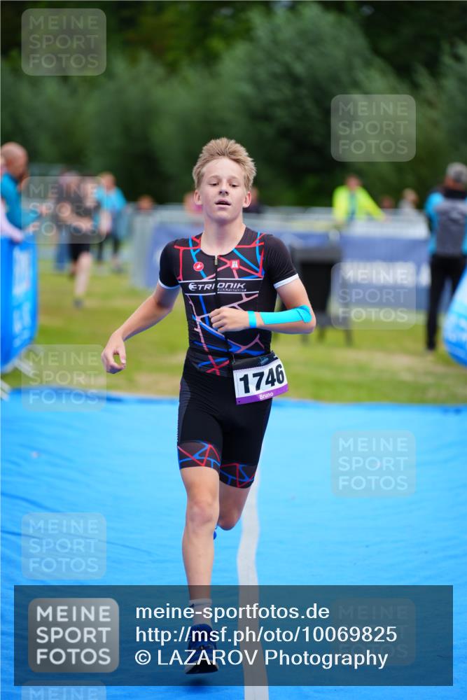 30.08.2026 - Elbe Triathlon Hamburg LAZAROV Photography http://msf.ph/oto/10069825 30.08.2026 12:42:10 Ziel 1727, 1746 meine-sportfotos.de