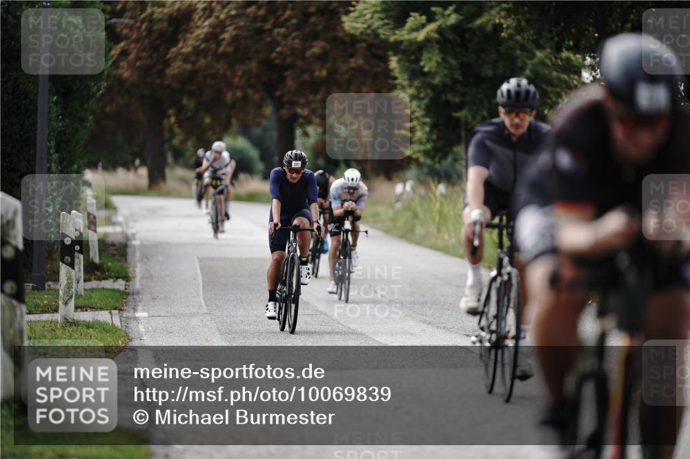 30.08.2026 - Elbe Triathlon Hamburg Michael Burmester http://msf.ph/oto/10069839 30.08.2026 09:49:26 Radfahren 279, 329, 391, 405, 420, 476, 509, 597, 766 meine-sportfotos.de