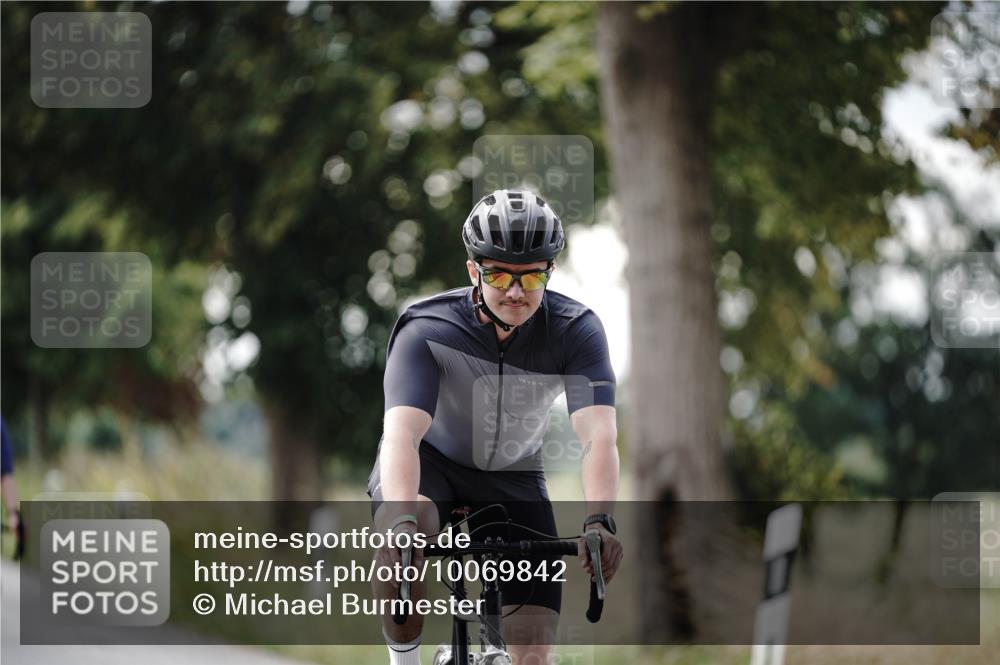 30.08.2026 - Elbe Triathlon Hamburg Michael Burmester http://msf.ph/oto/10069842 30.08.2026 09:49:27 Radfahren 279, 391, 405, 420, 476, 597, 681, 766 meine-sportfotos.de