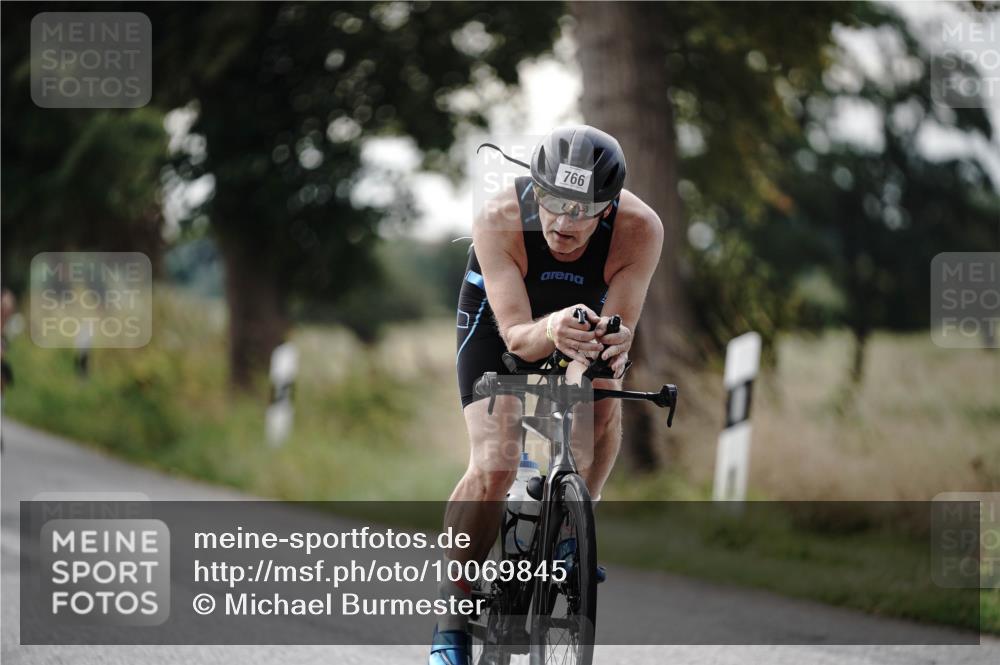 30.08.2026 - Elbe Triathlon Hamburg Michael Burmester http://msf.ph/oto/10069845 30.08.2026 09:49:30 Radfahren 279, 405, 420, 476, 597, 681, 766 meine-sportfotos.de