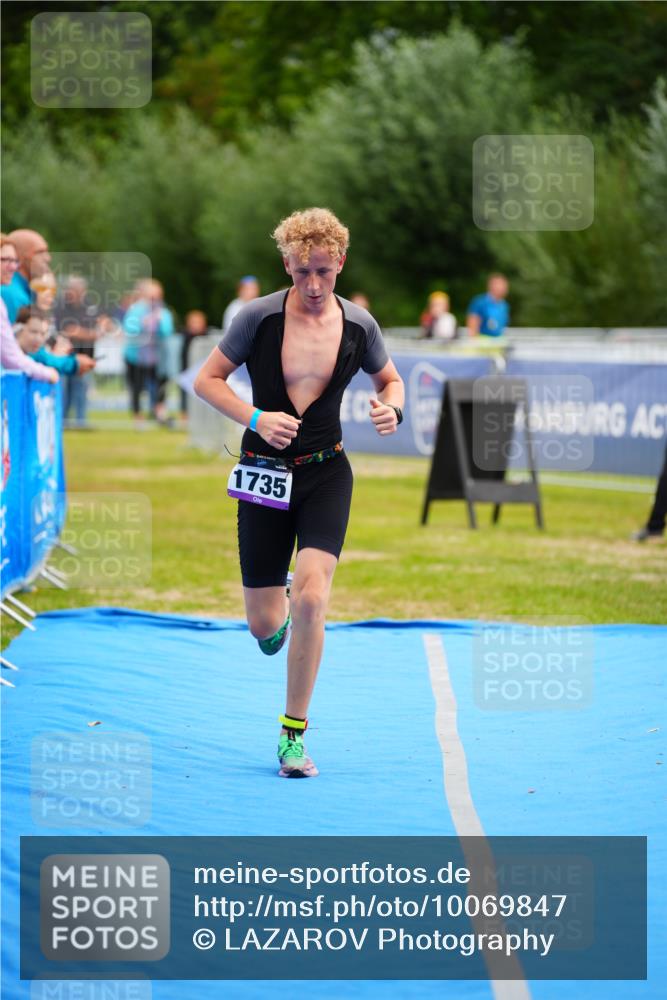 30.08.2026 - Elbe Triathlon Hamburg LAZAROV Photography http://msf.ph/oto/10069847 30.08.2026 12:42:42 Ziel 1735 meine-sportfotos.de