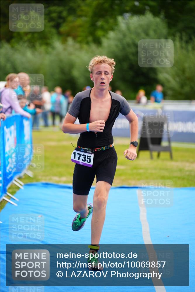 30.08.2026 - Elbe Triathlon Hamburg LAZAROV Photography http://msf.ph/oto/10069857 30.08.2026 12:42:43 Ziel 1735 meine-sportfotos.de