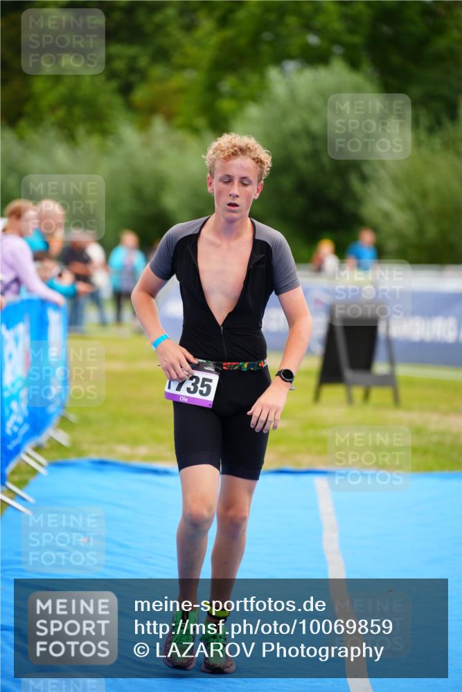 30.08.2026 - Elbe Triathlon Hamburg LAZAROV Photography http://msf.ph/oto/10069859 30.08.2026 12:42:43 Ziel 1735 meine-sportfotos.de