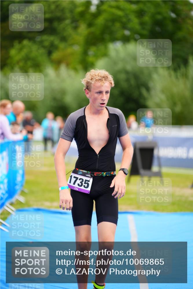 30.08.2026 - Elbe Triathlon Hamburg LAZAROV Photography http://msf.ph/oto/10069865 30.08.2026 12:42:43 Ziel 1735 meine-sportfotos.de