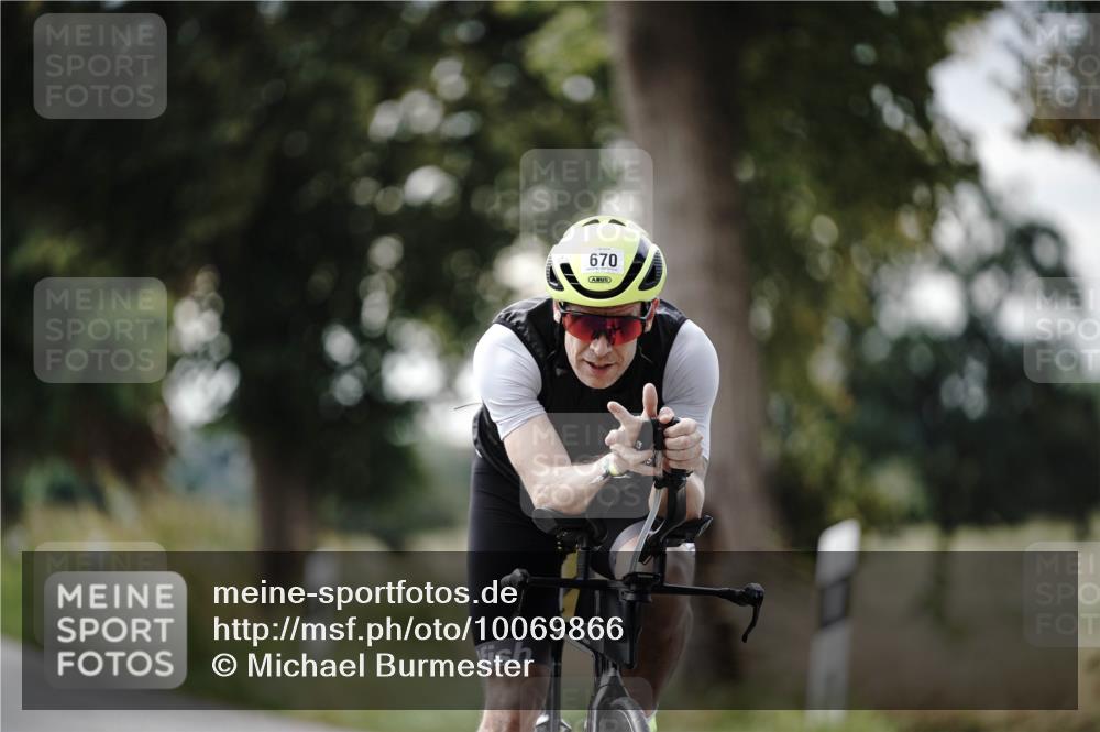 30.08.2026 - Elbe Triathlon Hamburg Michael Burmester http://msf.ph/oto/10069866 30.08.2026 09:49:45 Radfahren 490, 670, 687 meine-sportfotos.de