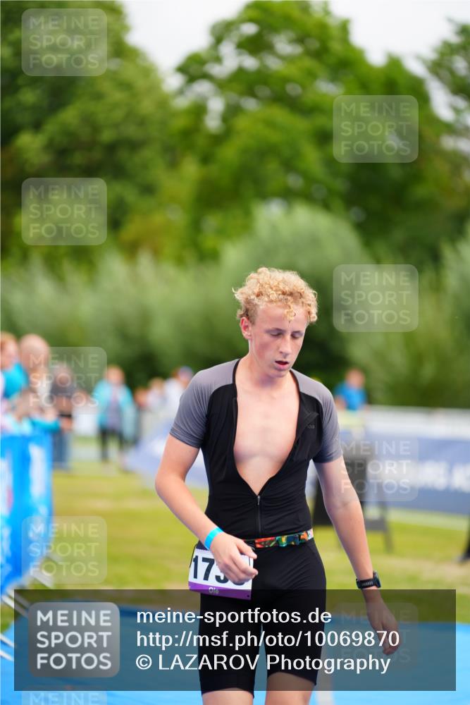 30.08.2026 - Elbe Triathlon Hamburg LAZAROV Photography http://msf.ph/oto/10069870 30.08.2026 12:42:44 Ziel 1735 meine-sportfotos.de