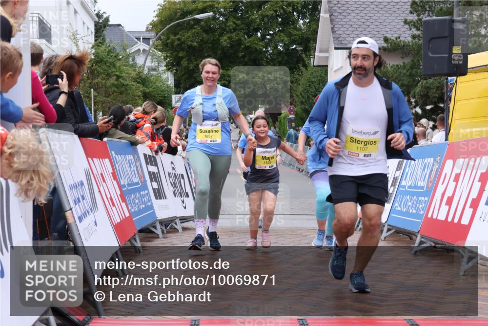 30.08.2026 - Blankeneser Heldenlauf Lena Gebhardt http://msf.ph/oto/10069871 30.08.2026 10:05:23 Ziel 1107, 1657, 1658, 1659, 1802 meine-sportfotos.de