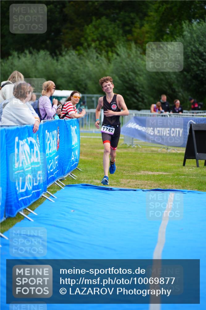 30.08.2026 - Elbe Triathlon Hamburg LAZAROV Photography http://msf.ph/oto/10069877 30.08.2026 12:43:47 Ziel 1742 meine-sportfotos.de