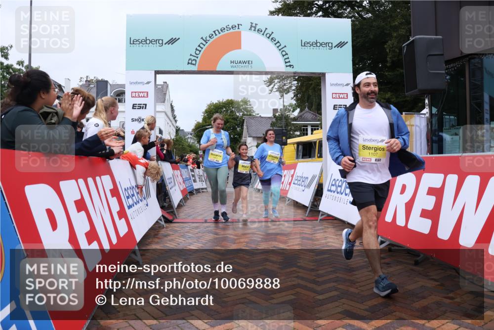 30.08.2026 - Blankeneser Heldenlauf Lena Gebhardt http://msf.ph/oto/10069888 30.08.2026 10:05:24 Ziel 1107, 1656, 1657, 1658, 1659, 1802 meine-sportfotos.de