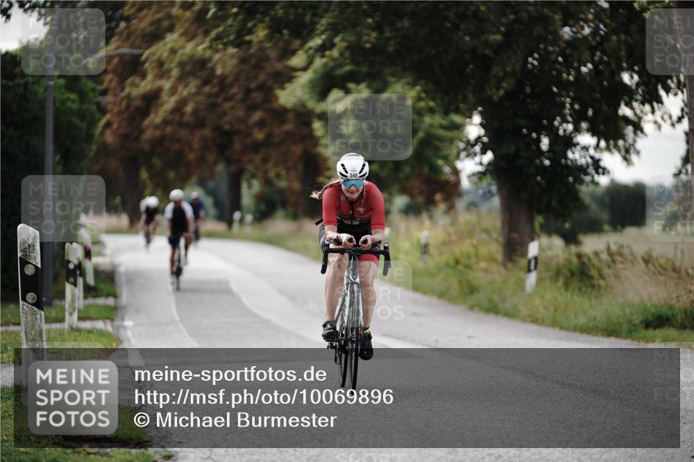 30.08.2026 - Elbe Triathlon Hamburg Michael Burmester http://msf.ph/oto/10069896 30.08.2026 09:50:01 Radfahren 282, 346, 659, 715, 845, 854 meine-sportfotos.de