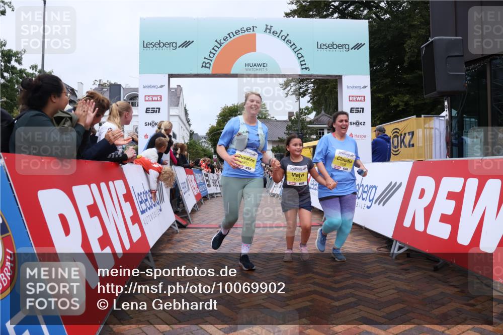 30.08.2026 - Blankeneser Heldenlauf Lena Gebhardt http://msf.ph/oto/10069902 30.08.2026 10:05:25 Ziel 1107, 1656, 1657, 1658, 1659, 1802 meine-sportfotos.de