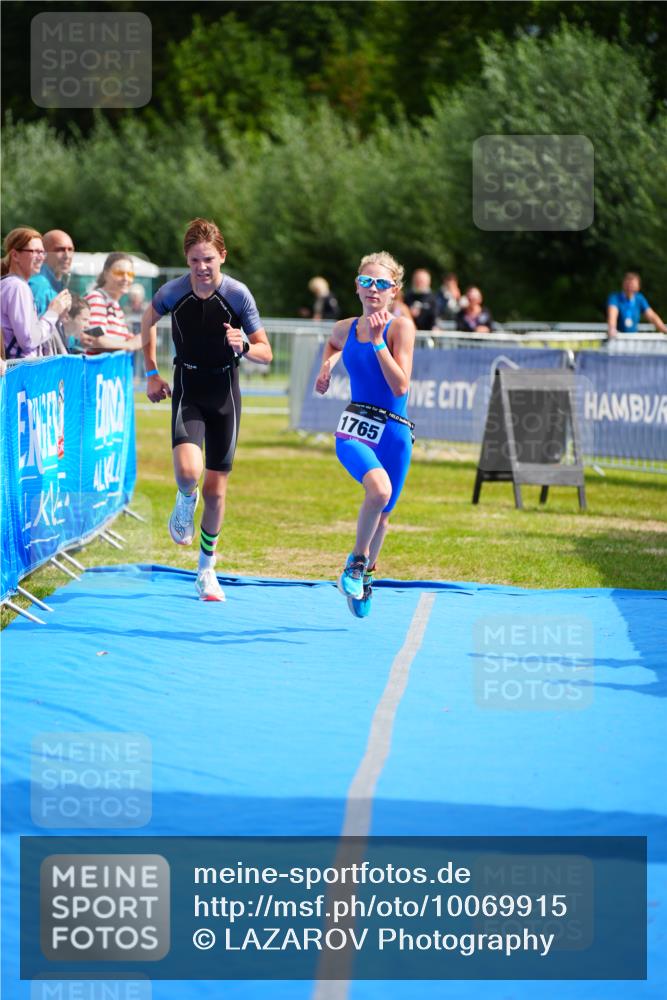 30.08.2026 - Elbe Triathlon Hamburg LAZAROV Photography http://msf.ph/oto/10069915 30.08.2026 12:44:11 Ziel 1747, 1765 meine-sportfotos.de