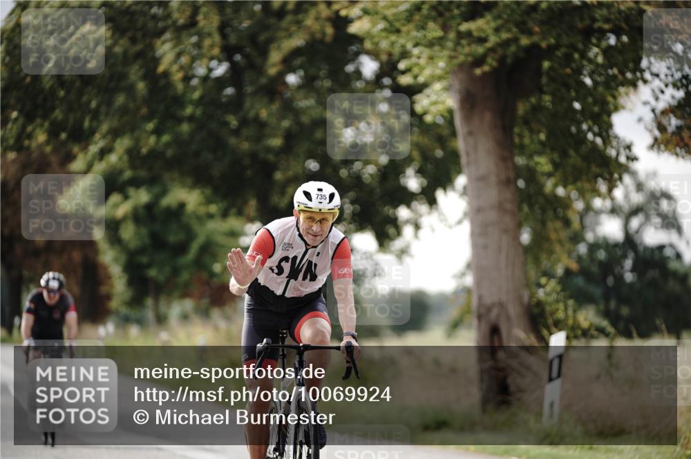 30.08.2026 - Elbe Triathlon Hamburg Michael Burmester http://msf.ph/oto/10069924 30.08.2026 09:50:26 Radfahren 297, 735 meine-sportfotos.de